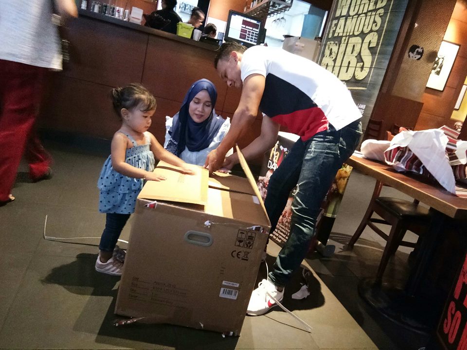 Tony Roma's & Lipton Ice Tea Winner For Father's Joy Contest