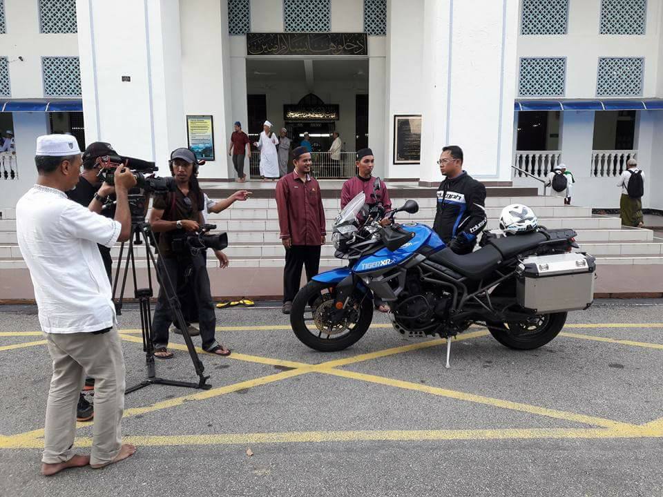 Ustaz Biker -Santai Tapi Sampai, Jelajah Dari Masjid Ke Masjid di TV1