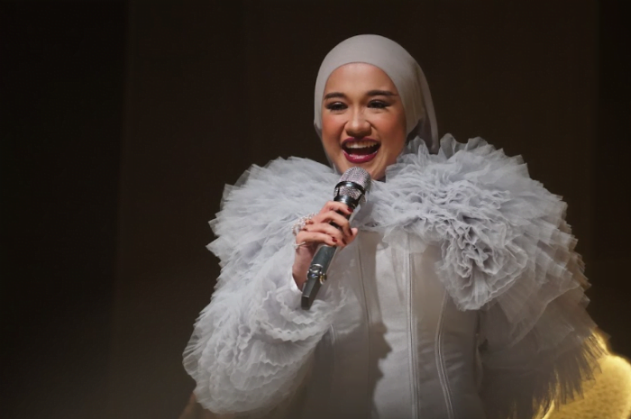 THIS IS ERNIE ZAKRI SHOWCASE