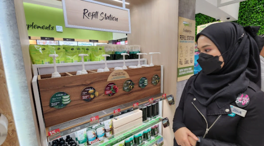1ST GREENER CONCEPT STORE