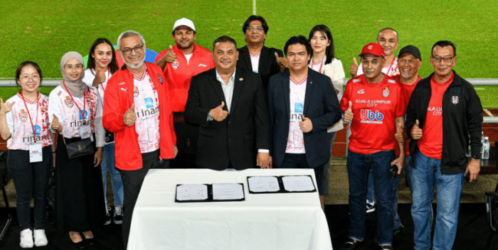 RINANI TANDATANGANI PERJANJIAN PENJUALAN SAHAM KLCFC