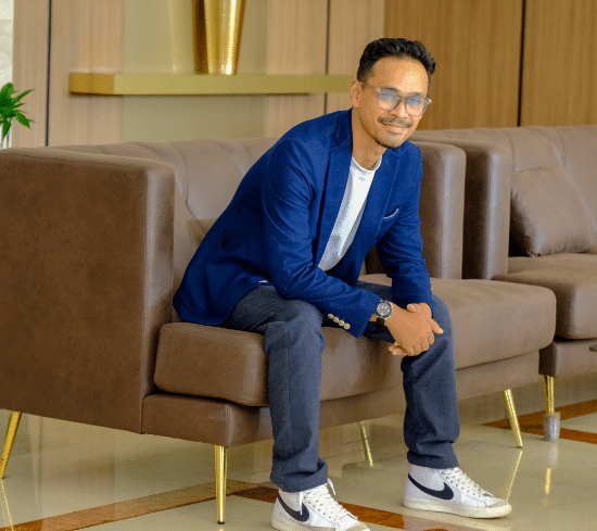 LAH AHMAD JATUH CINTA