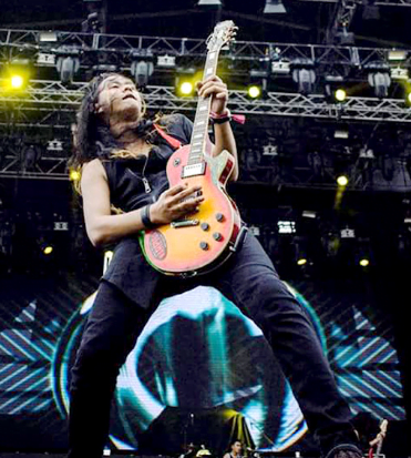 KONSERT TUJUH VIBRATO GITAR