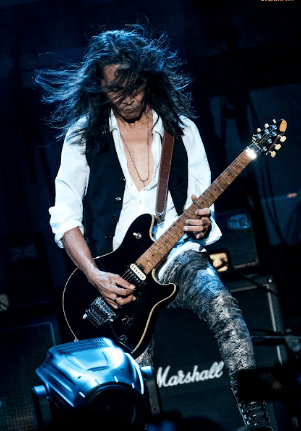 KONSERT TUJUH VIBRATO GITAR