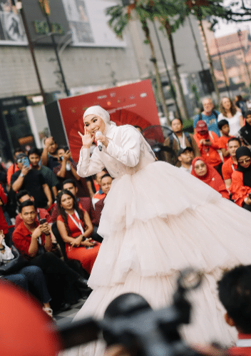 A NIGHT WITH AINA ABDUL 3.0