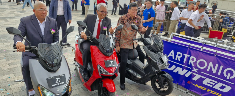 ARTRONIQ TERAJUI REVOLUSI E MOTOR