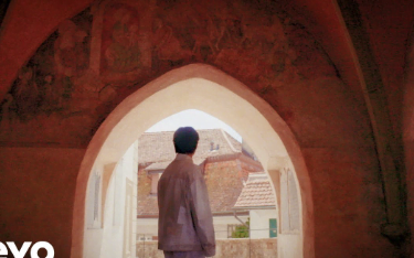 ALVN KEMBALI DENGAN 'OVER AGAIN'