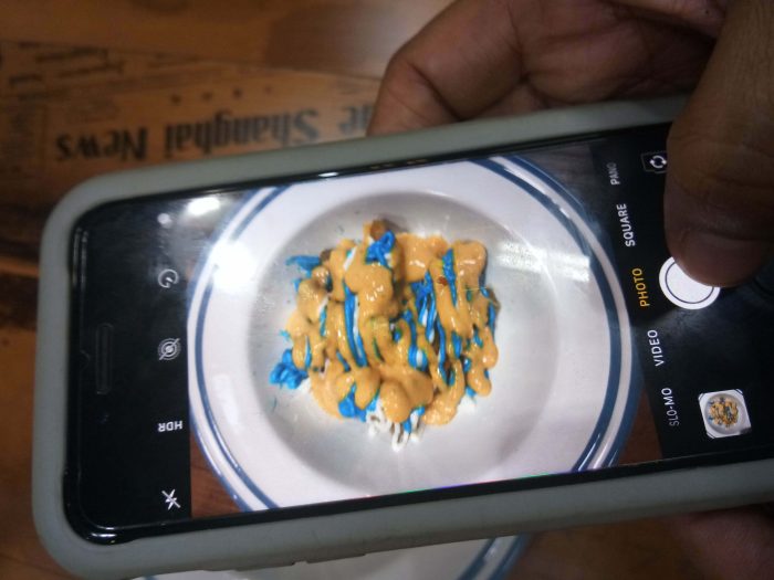 Ezietech Cafe Ada Promosi Beli Burger Percuma Cendol Betul Ke?