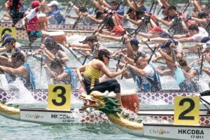 Malaysian Dragon Boat Teams Perform Admirable in Hong Kong