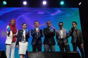 Huawei Nova 4 Malaysia’s First Punch FullView Display