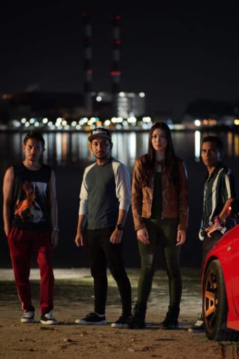 FILEM BULAN & PRIA TERHEBAT