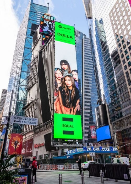 DOLLA WAKILI MALAYSIA – PAPAN IKLAN NY TIMES SQUARE THE BEST!”