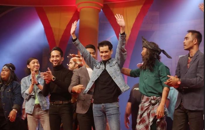 ZUNNY TERSINGKIR MINGGU -1, AWESOME RAJA LAWAK!