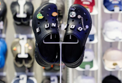 CHA EUN-WOO RASMI CAWANGAN SKECHERS DI THE EXCHANGE TRX