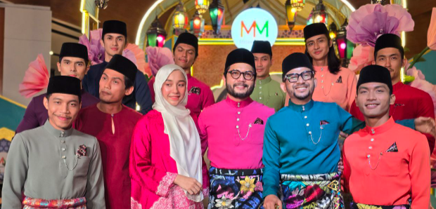 FABULOUS FLORAL RAYA