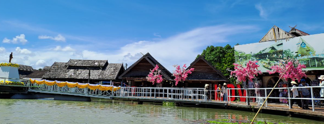 PATTAYA FLOATING MARKET