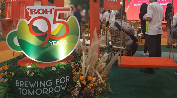 BOH SAMBUT ULANG TAHUN KE- 95