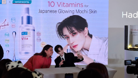 MEET HAKKEN, FAMOUS COSPLAYER!