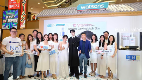 MEET HAKKEN, FAMOUS COSPLAYER!