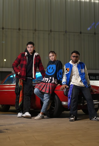 AKU, KAU DAN BINTANG, SINGLE DINDA DANIA TERBARU!