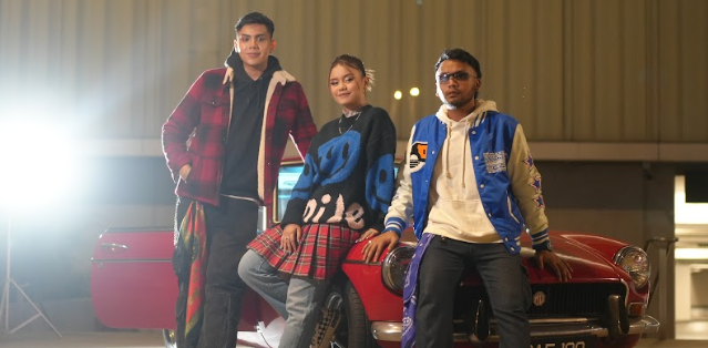 AKU, KAU DAN BINTANG, SINGLE DINDA DANIA TERBARU!