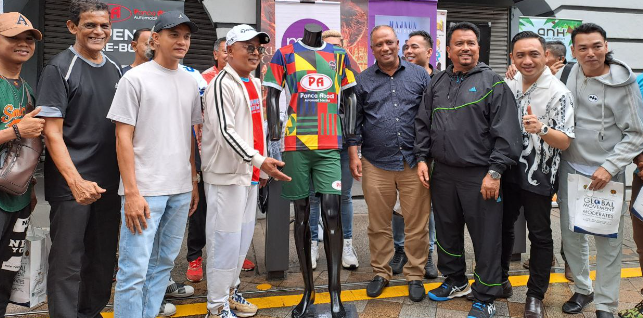 KARYAWAN FOOTBALL CLUB & PELANCARAN JERSI