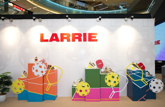 KOLEKSI LARRIE MUSIM BUNGA/PANAS 2025