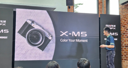 KAMERA DIGITAL TANPA CERMIN FUJIFILM X-M5