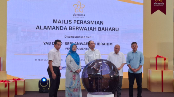 ALAMANDA KINI WAJAH BARU, PERDANA MENTERI RASMI MAJLIS PENJENAMAAN!