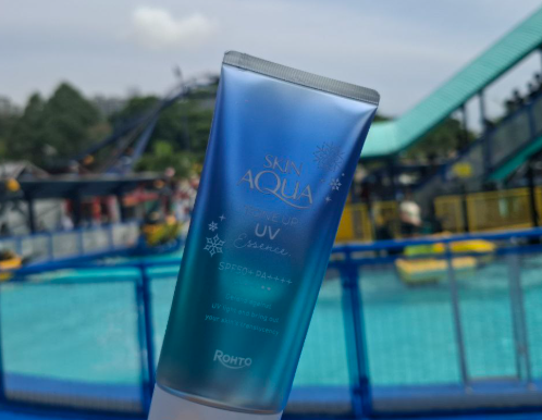 SUNPLAY TONE-UP UV ESSENCE