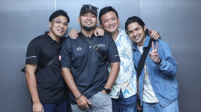 ABAH SAYA UNCLE MIKE