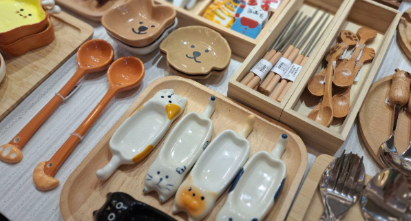 GOLDEN NOEL - WORLD OF LUXURY