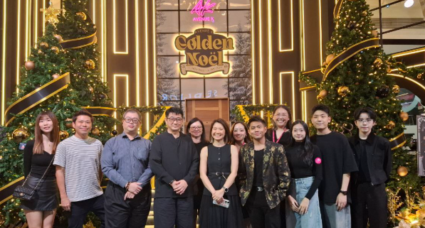 GOLDEN NOEL - WORLD OF LUXURY