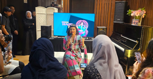 USHERA LANCAR WARNA WARNI HARI RAYA