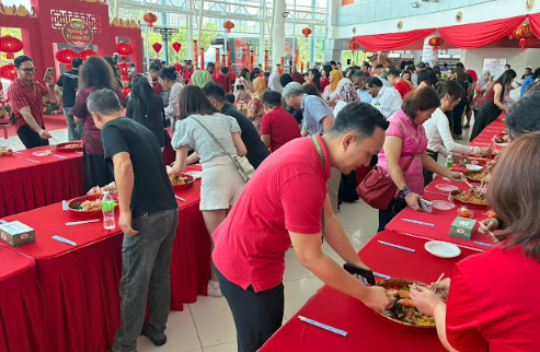GIANT BANDAR KINRARA ANJUR MAJLIS GAUL YEE SANG