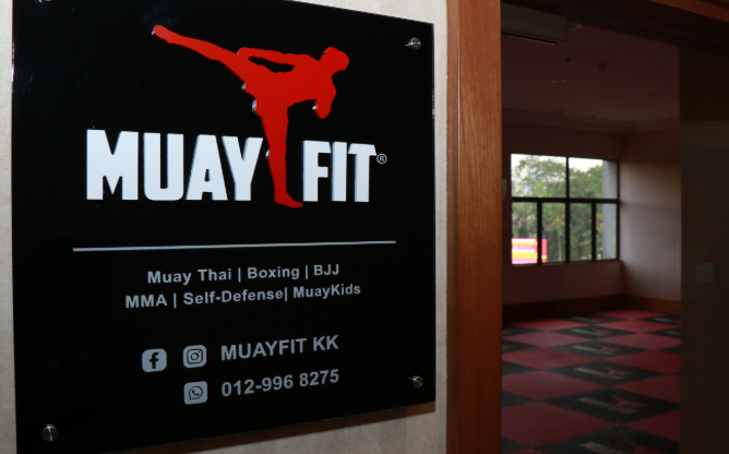 MUAY THAI