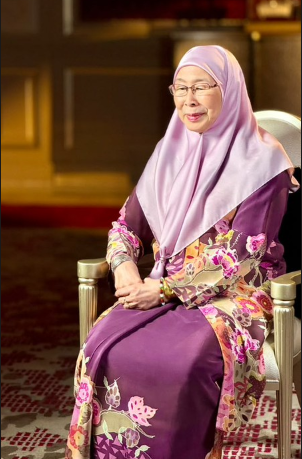 MAJALAH 3 ISTIMEWA: TUN SITI HASMAH